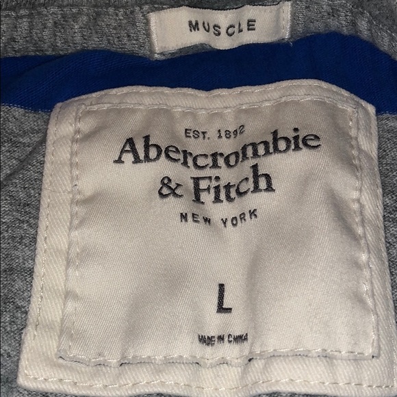 Abercrombie & Fitch V-neck shirt - Picture 3 of 3